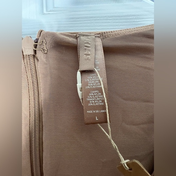 NWT Skims Scoop Neck Jumpsuit Bodysuit Large Sienna - Picture 6 of 8